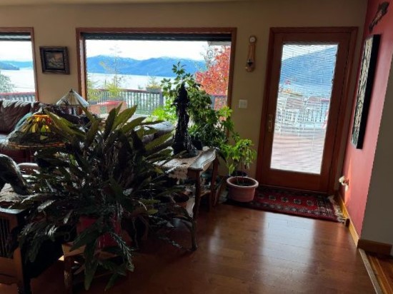 Zimovia Hwy, Wrangell, Alaska 99929, 4 Bedrooms Bedrooms, ,3 BathroomsBathrooms,Single Family Home,Homes,Zimovia Hwy,1212